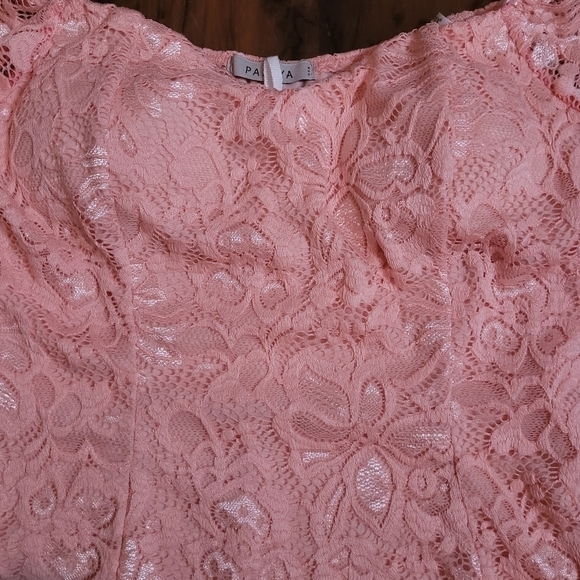 Papaya peach cored lace looking shirt. Size S. Super cute! EXCELLENT CONDITION! - Picture 4 of 6